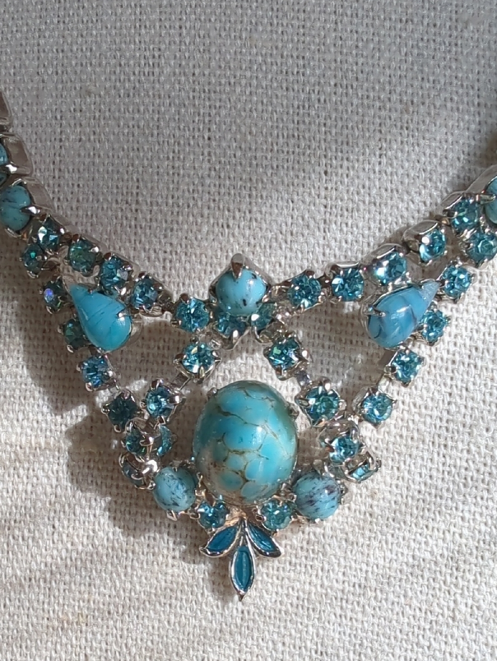 Vintage Turquoise Blue Rhinestone Pendant/Necklace, 16"
